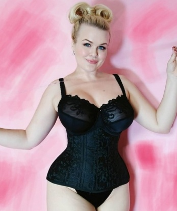 Проститутка Кира